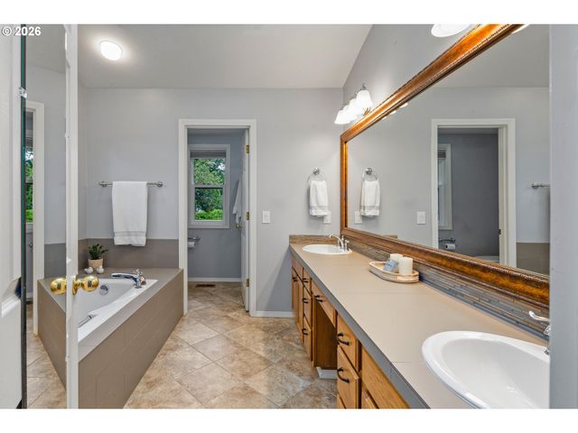 16589 Sw WATERLEAF St, Beaverton, OR 97006