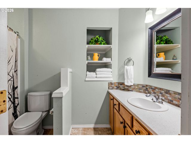 16589 Sw WATERLEAF St, Beaverton, OR 97006
