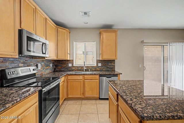 15818 N 25TH Street 113, Phoenix, AZ 85032