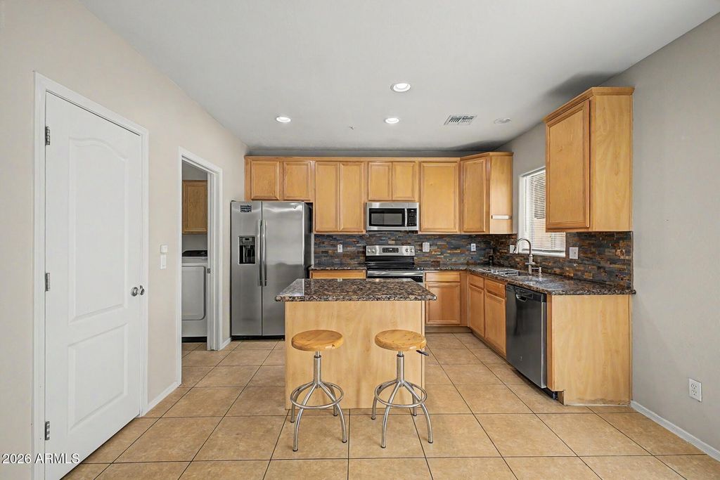 15818 N 25TH Street 113, Phoenix, AZ 85032 — photo 2