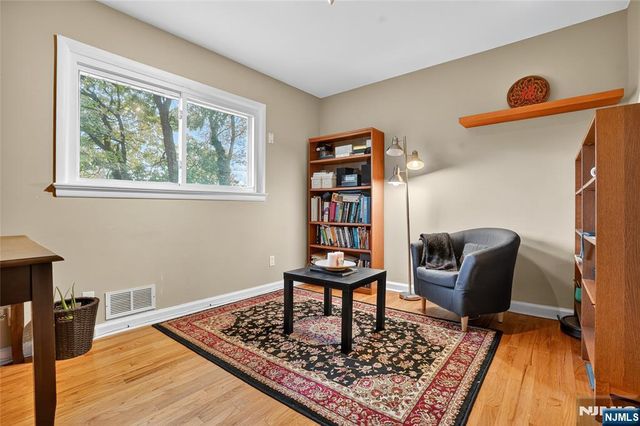 16 Greentree Terrace, Tenafly, NJ 07670