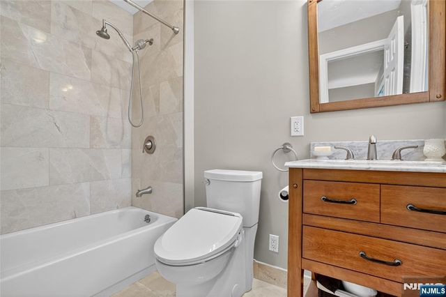 16 Greentree Terrace, Tenafly, NJ 07670