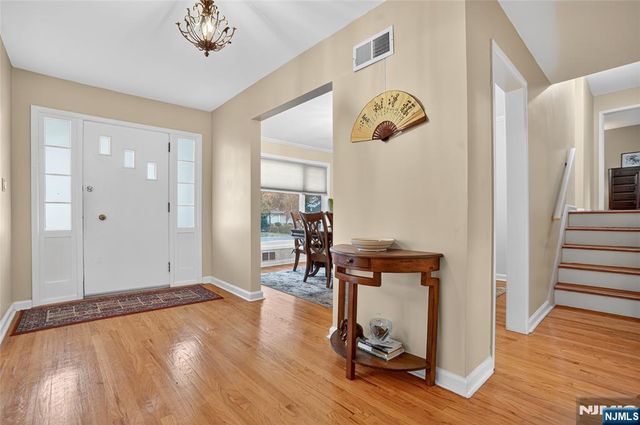 16 Greentree Terrace, Tenafly, NJ 07670