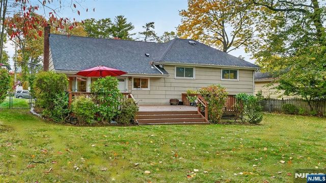 16 Greentree Terrace, Tenafly, NJ 07670