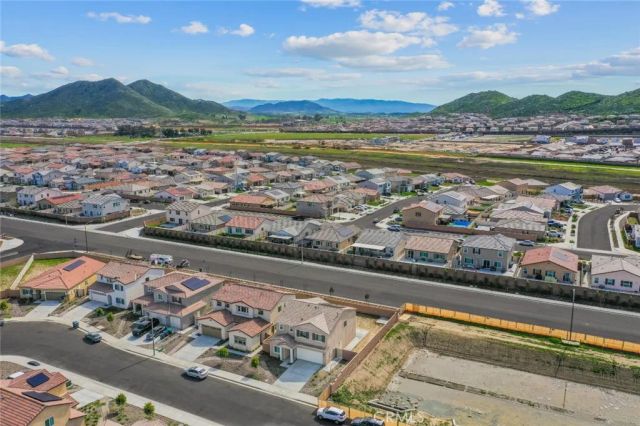 30645 Camino Del Sur, Winchester, CA 92596