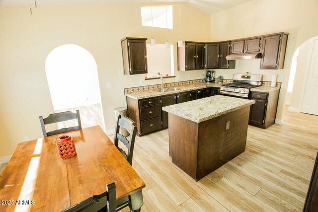 4845 S Whitewing Road, Sierra Vista, AZ 85650