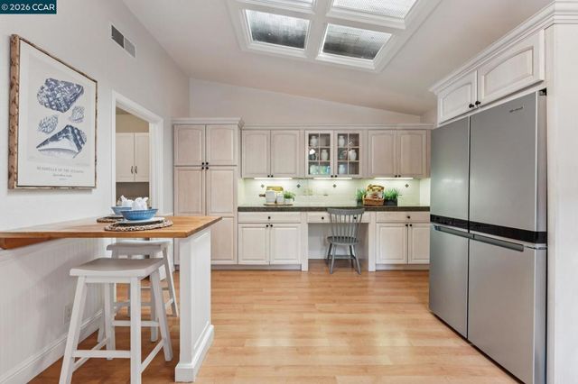 2609 Saklan Indian Dr. 1, Walnut Creek, CA 94595