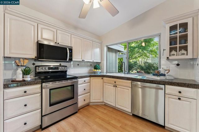 2609 Saklan Indian Dr. 1, Walnut Creek, CA 94595