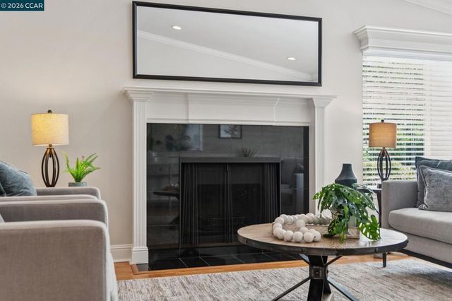 2609 Saklan Indian Dr. 1, Walnut Creek, CA 94595