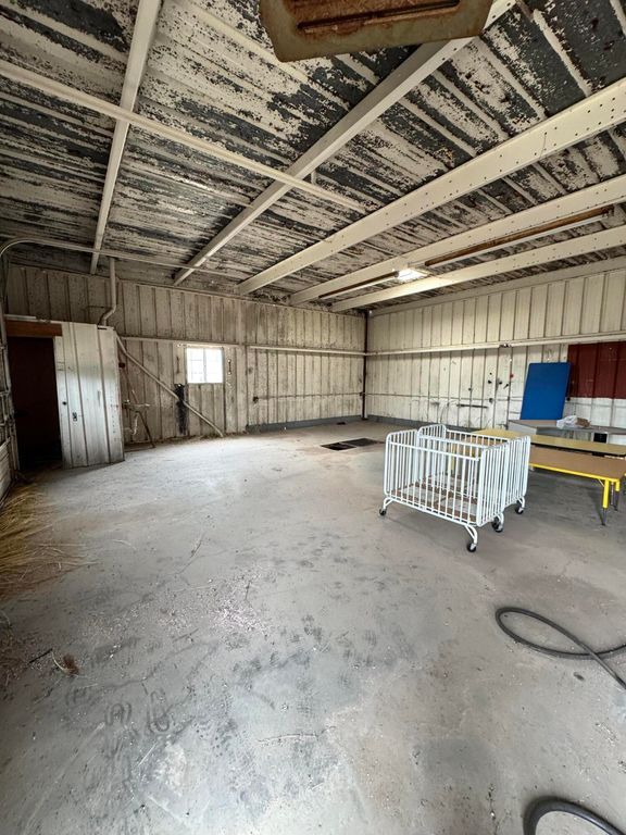 Image 13 of property listing at 1506 N Bryant Boulevard, San Angelo, TX 76903
