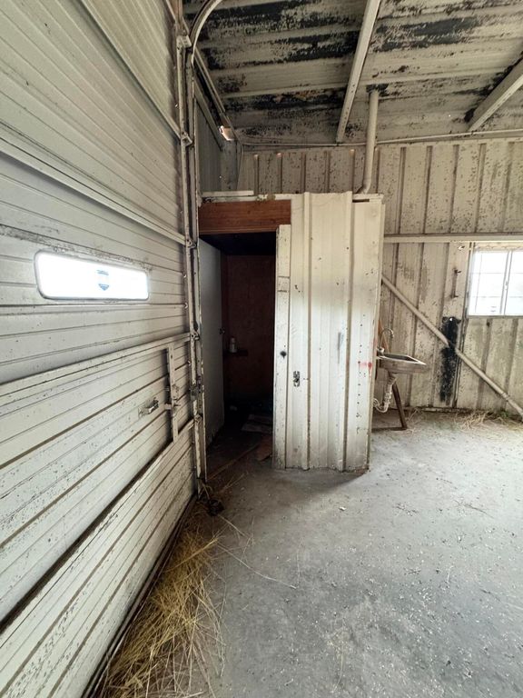 Image 14 of property listing at 1506 N Bryant Boulevard, San Angelo, TX 76903
