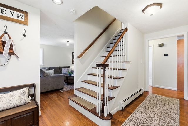 21 Bedford Drive, Grafton, MA 01536