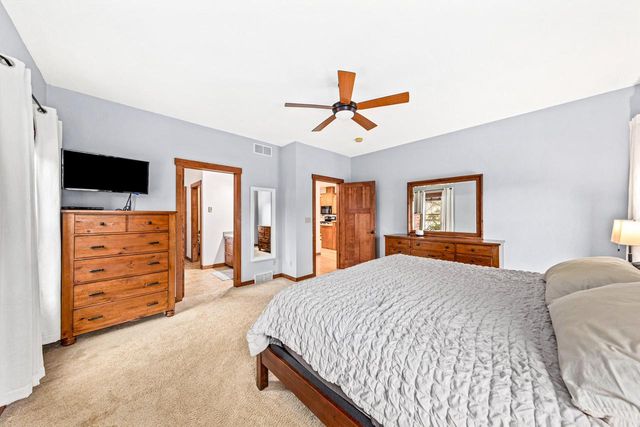 1841 Kissel DRIVE, Hartford, WI 53027