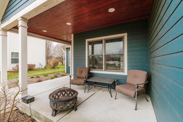 1841 Kissel DRIVE, Hartford, WI 53027