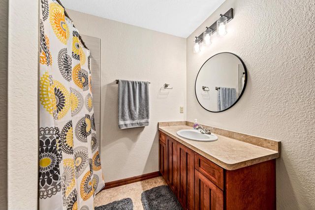 1841 Kissel DRIVE, Hartford, WI 53027
