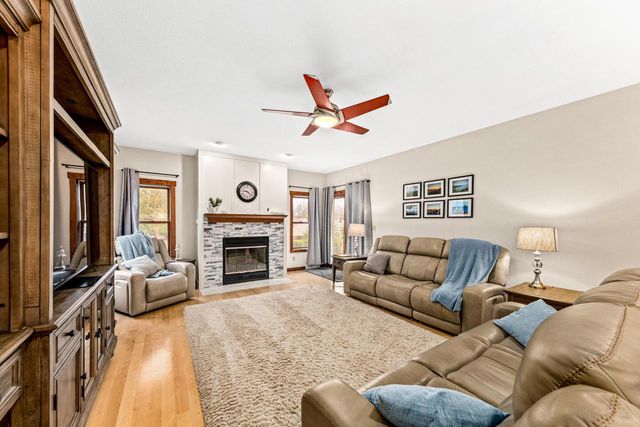 1841 Kissel DRIVE, Hartford, WI 53027