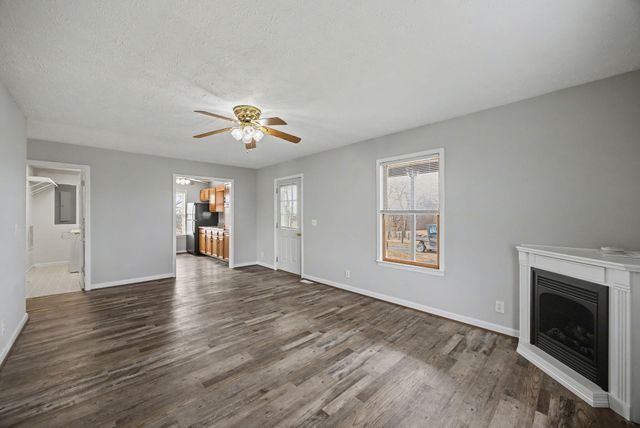 761 College Road, Paris, KY 40361