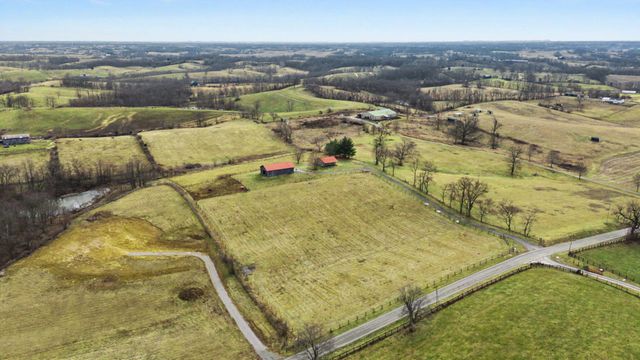 761 College Road, Paris, KY 40361