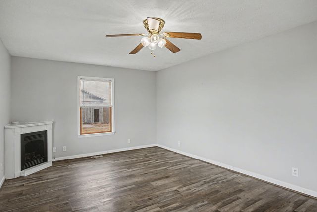 761 College Road, Paris, KY 40361