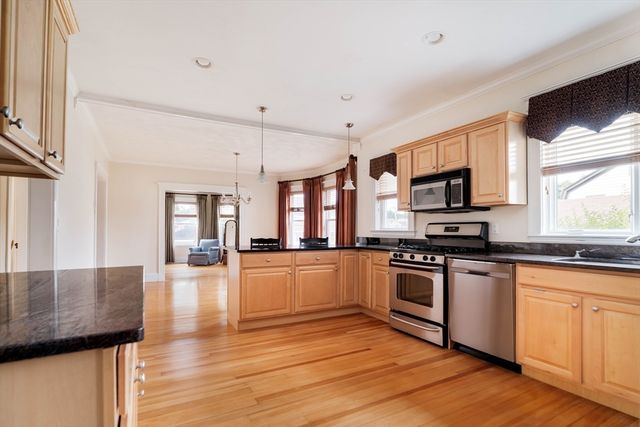2 Peabody 2, Stoneham, MA 02180