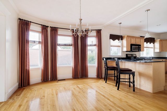 2 Peabody 2, Stoneham, MA 02180