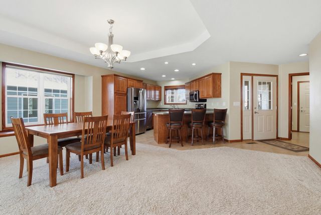 321 15th Avenue NW, Willmar, MN 56201