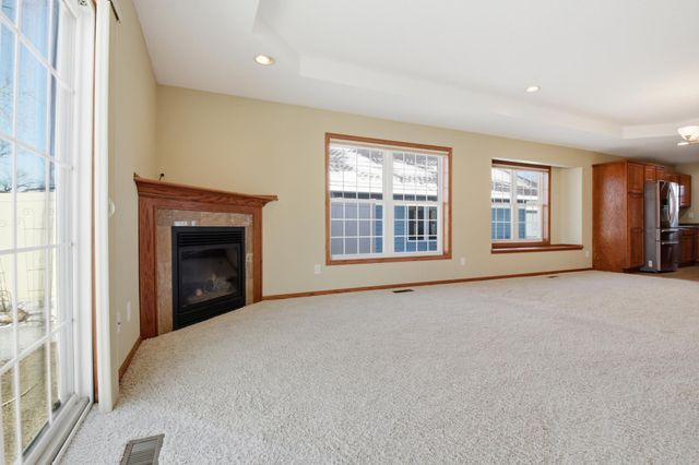 321 15th Avenue NW, Willmar, MN 56201