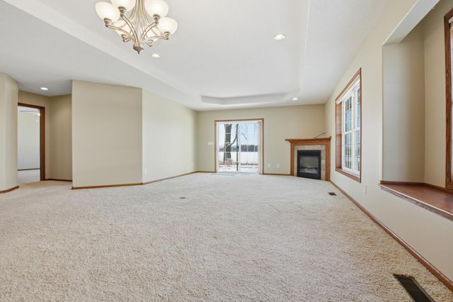 321 15th Avenue NW, Willmar, MN 56201