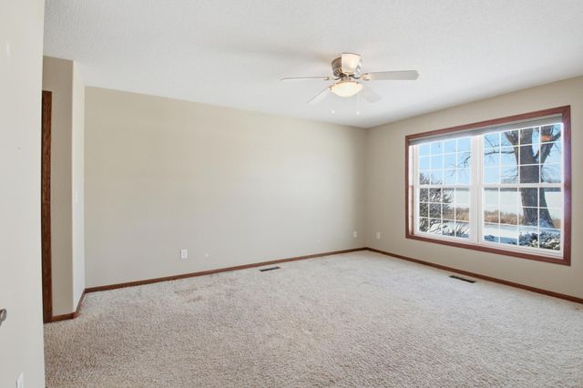 321 15th Avenue NW, Willmar, MN 56201