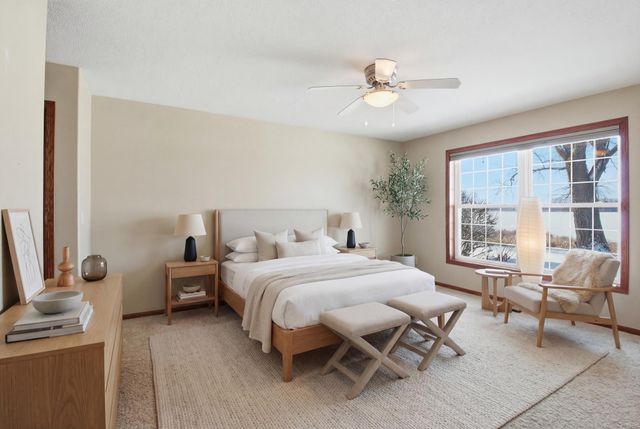 321 15th Avenue NW, Willmar, MN 56201