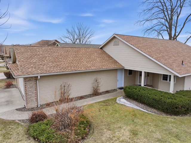 321 15th Avenue NW, Willmar, MN 56201