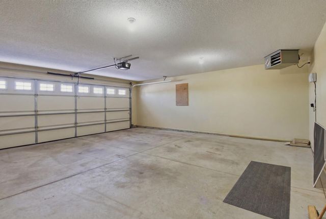 321 15th Avenue NW, Willmar, MN 56201