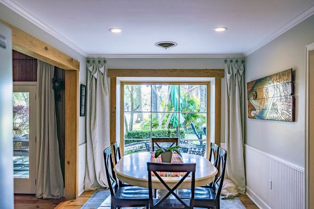 305 Oak Alley Dr, Houma, LA 70360