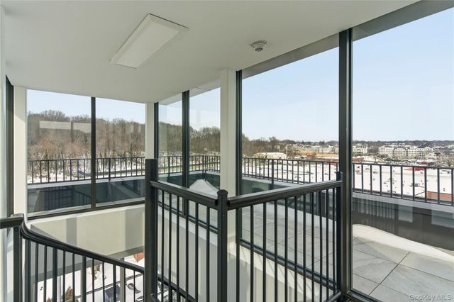 100 Garvies Point Road 1348, Glen Cove, NY 11542