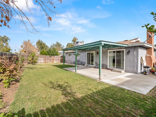 4535 N Laureen Avenue, Fresno, CA 93726
