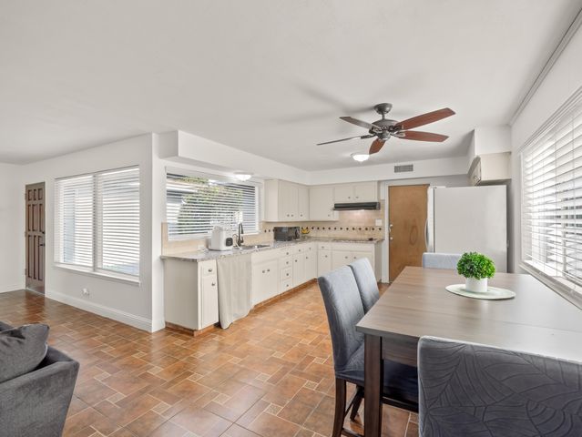 4535 N Laureen Avenue, Fresno, CA 93726