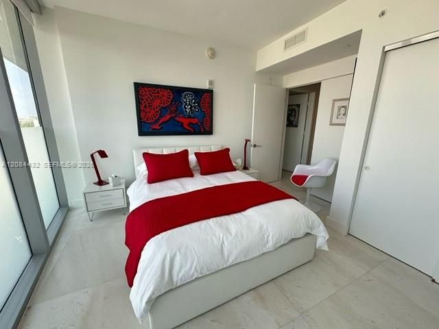 1 Collins Avenue 602, Miami Beach, FL 33139