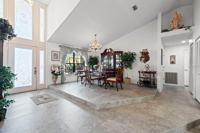 2501 E DIANA STREET, Tampa, FL 33610