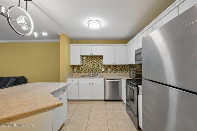 3591 KERNAN Boulevard S 208, Jacksonville, FL 32224