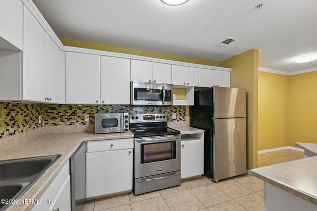 3591 KERNAN Boulevard S 208, Jacksonville, FL 32224