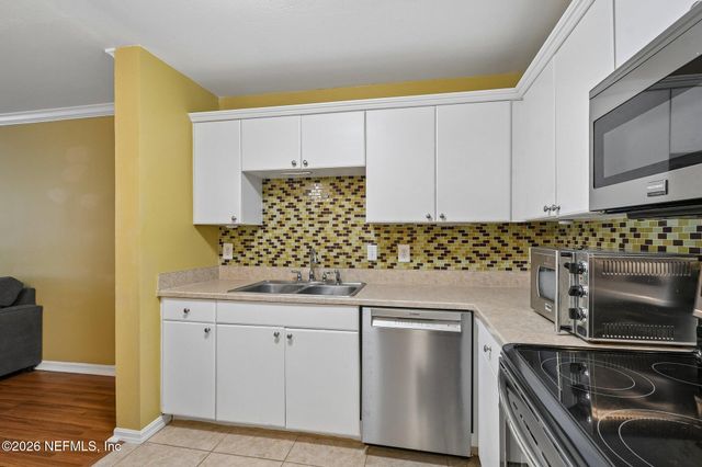 3591 KERNAN Boulevard S 208, Jacksonville, FL 32224
