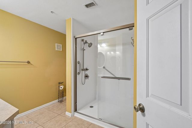 3591 KERNAN Boulevard S 208, Jacksonville, FL 32224