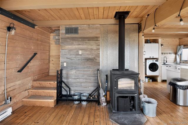 253 Bear Lane, Jefferson, CO 80456