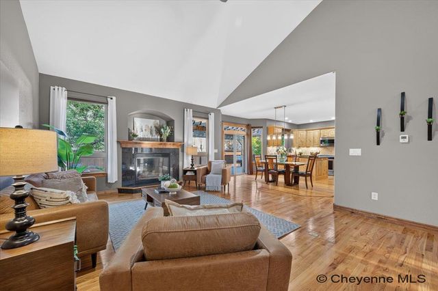 7512 ROBIN DR, Cheyenne, WY 82009