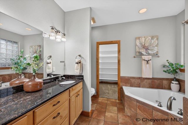 7512 ROBIN DR, Cheyenne, WY 82009