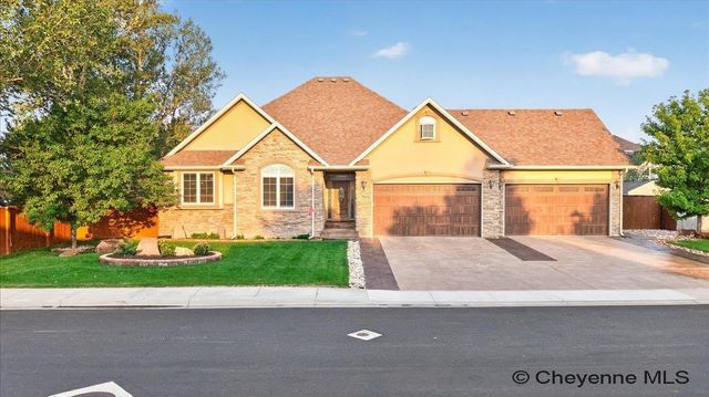7512 ROBIN DR, Cheyenne, WY 82009