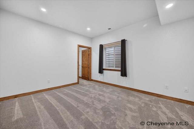 7512 ROBIN DR, Cheyenne, WY 82009