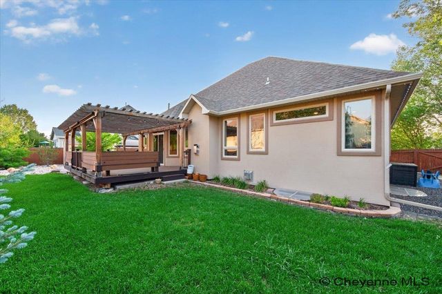 7512 ROBIN DR, Cheyenne, WY 82009