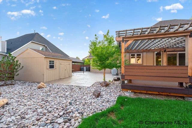 7512 ROBIN DR, Cheyenne, WY 82009
