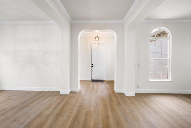 8065 Bauser Ave, Roseville, CA 95747